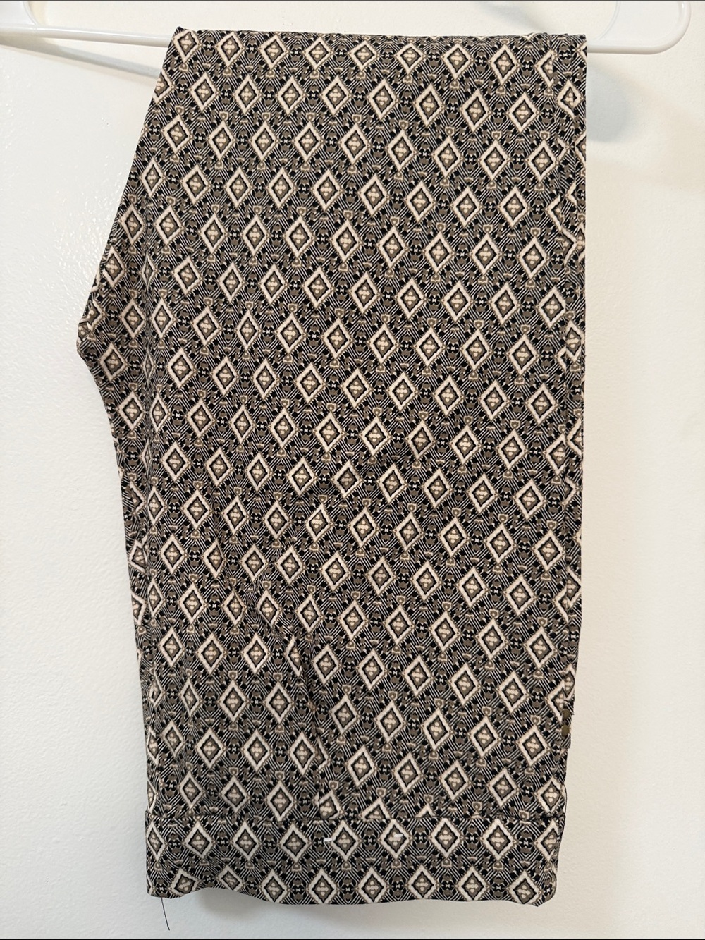 Roz & Ali Black and Cream Cropped Patterned Pants